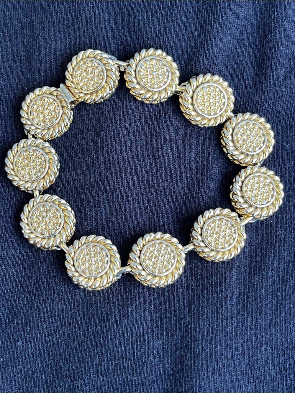 Vintage Gold Tone Circular Linked Bracelet With Rope Design By Sphinx 7 1/4 In